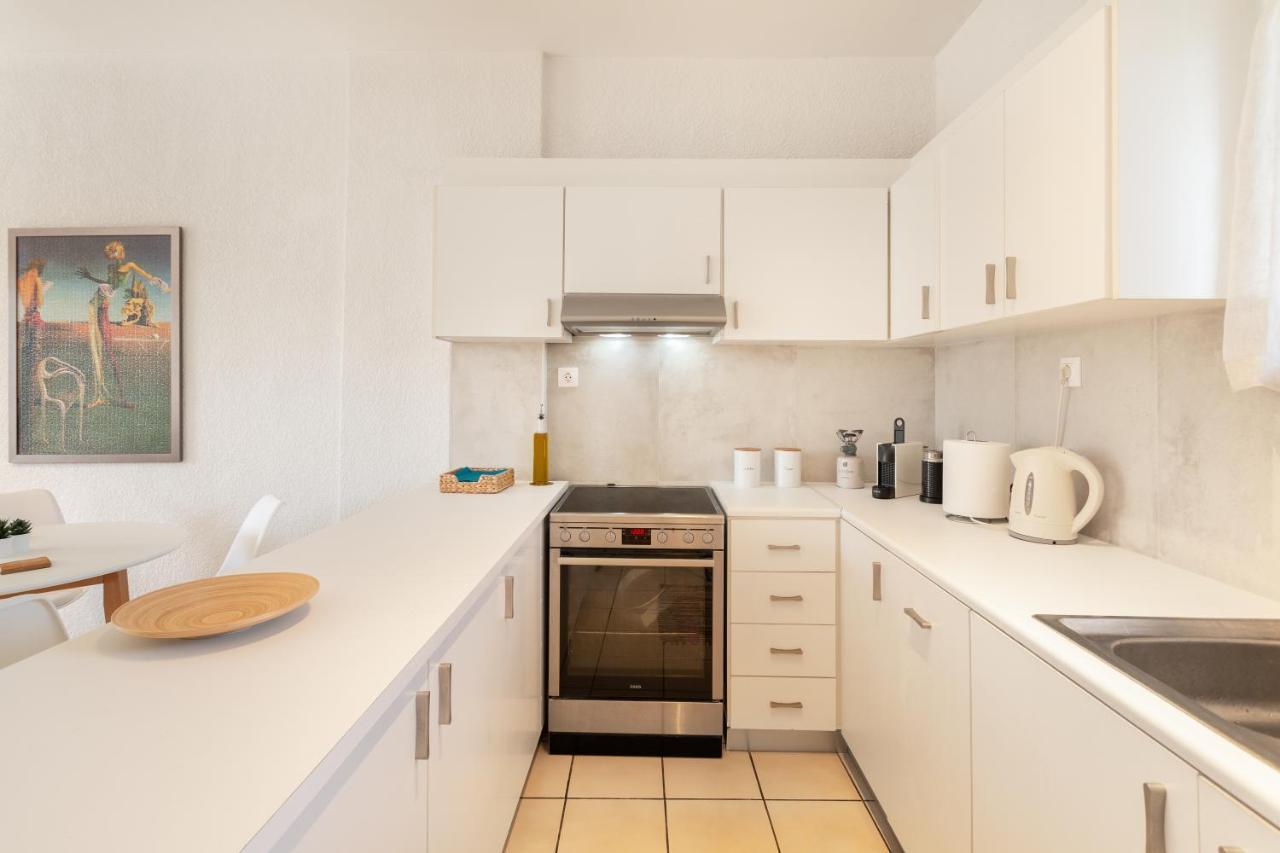 Del Mar Luxury Apartment 30M From The Beach Pórto Ráfti Екстериор снимка