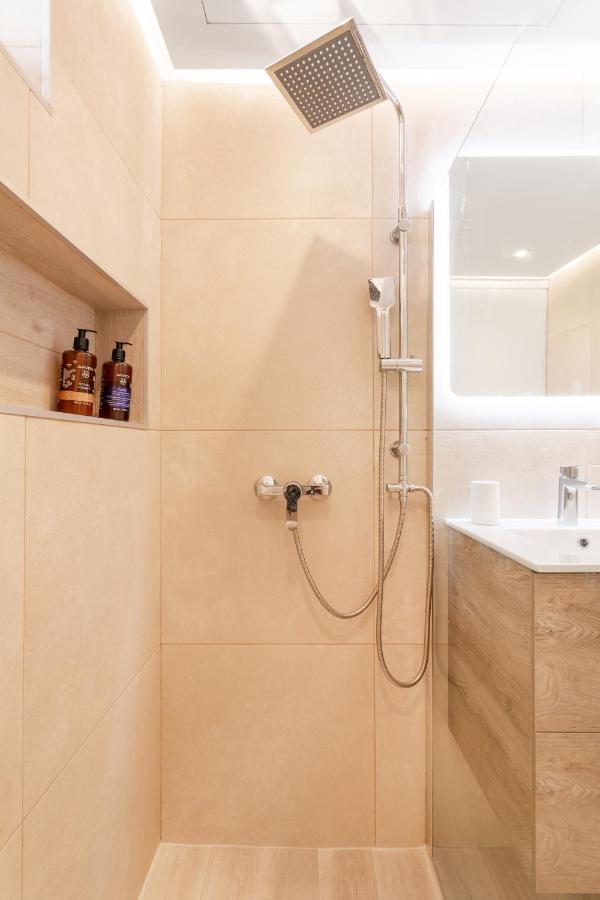 Del Mar Luxury Apartment 30M From The Beach Pórto Ráfti Екстериор снимка