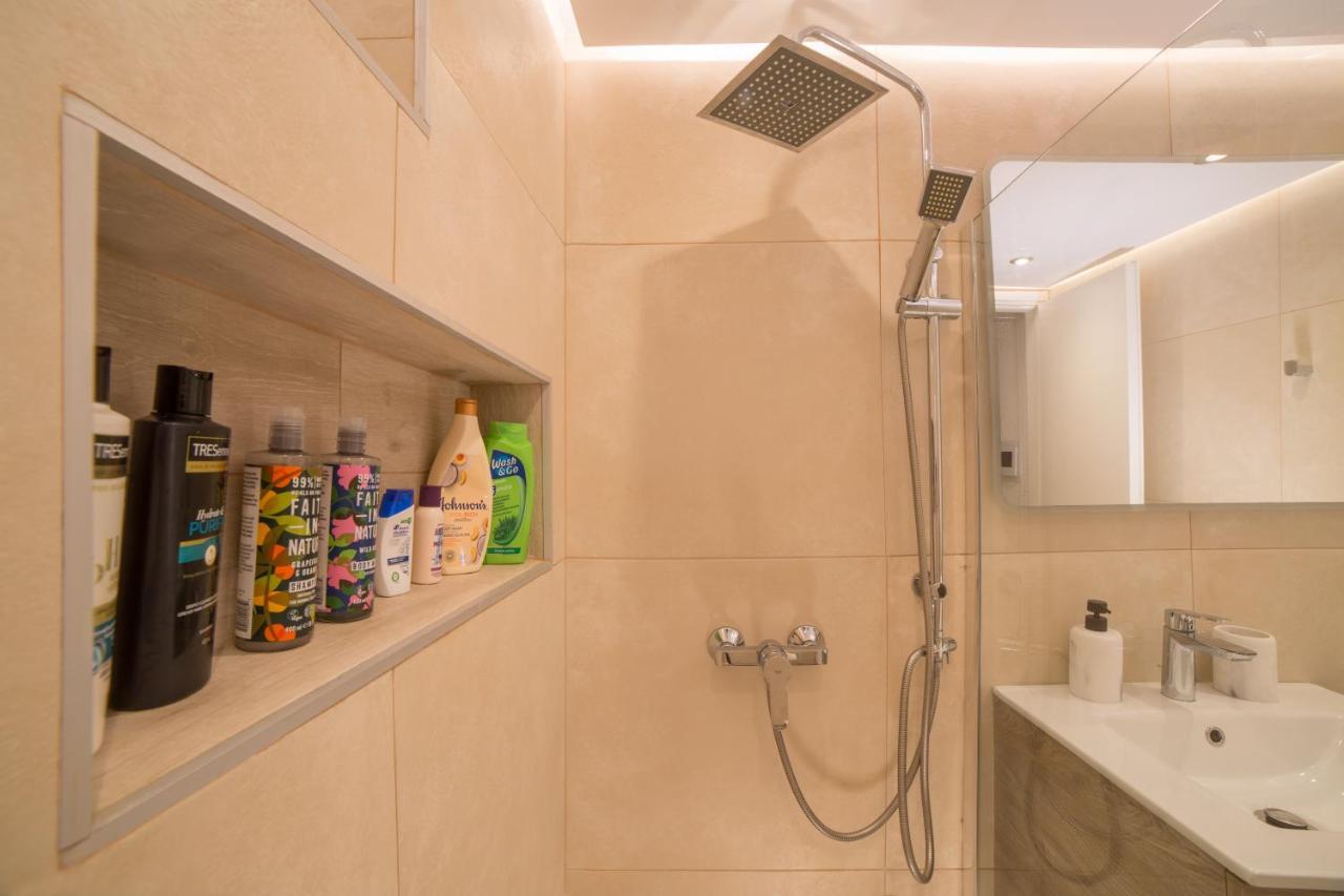 Del Mar Luxury Apartment 30M From The Beach Pórto Ráfti Екстериор снимка