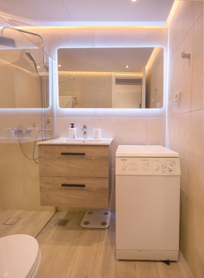 Del Mar Luxury Apartment 30M From The Beach Pórto Ráfti Екстериор снимка